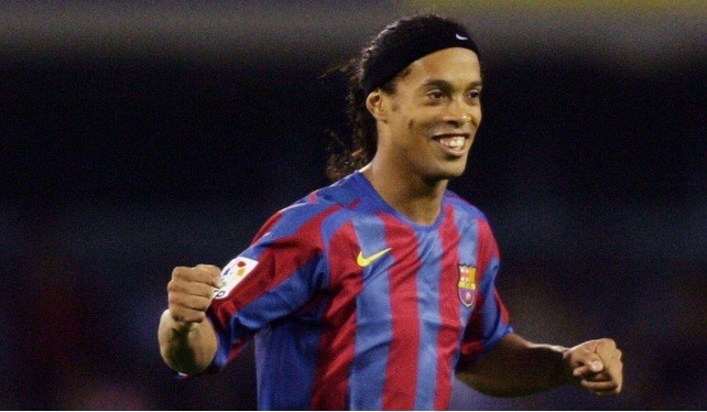 Barcelona nâng cúp Champions League 2009 sau khi chia tay Ronaldinho