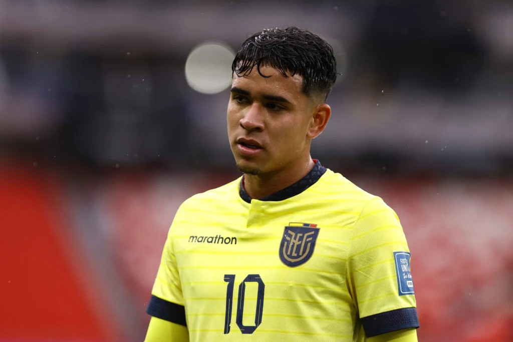 Các tân binh trẻ như Kendry Paez và Estevao Willian hứa hẹn tương lai cho Chelsea