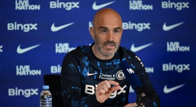HLV Enzo Maresca của Chelsea thể hiện sự lo lắng về mặt sân cỏ nhân tạo của Djurgarden trước trận bán kết Conference League.