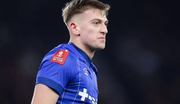 Liam Delap tiền đạo Ipswich Town mục tiêu hàng đầu của Newcastle