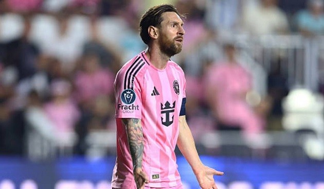 Lionel Messi thất vọng sau khi Inter Miami bị loại khỏi bán kết Cúp C1 CONCACAF