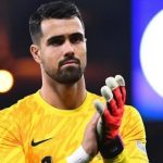 Trung vệ Marc Guehi trong màu áo Crystal Palace đang là mục tiêu của Newcastle