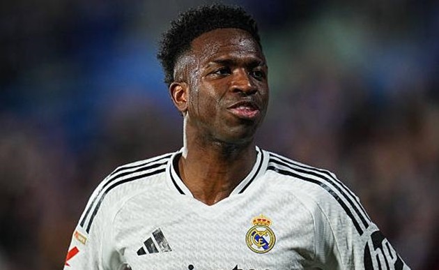 Vinicius Junior trong màu áo Real Madrid xác nhận ở lại CLB bất chấp lời mời từ Saudi