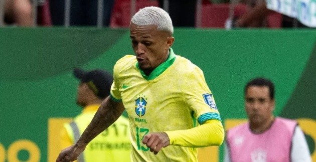 Wesley Franca - hậu vệ phải trẻ của Flamengo được Liverpool nhắm thay Alexander-Arnold